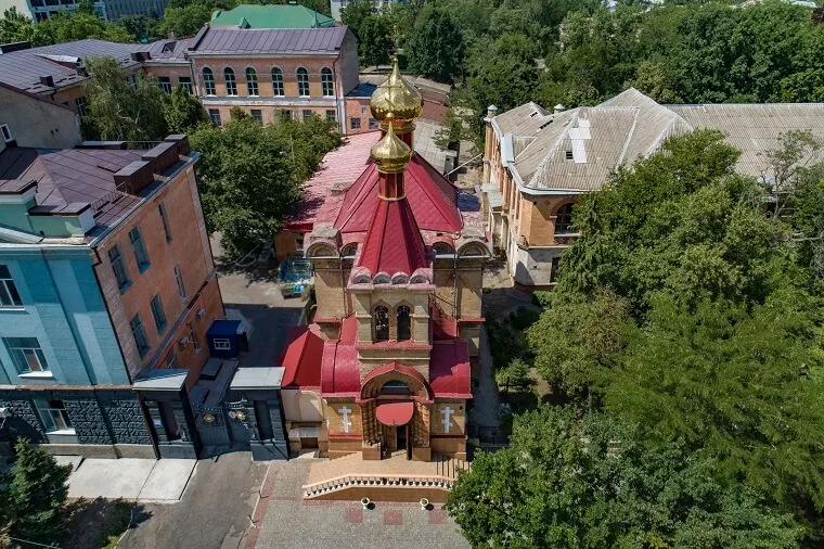 Церква загальний вид
