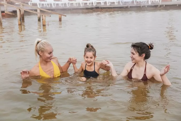 Горячий бассейн
