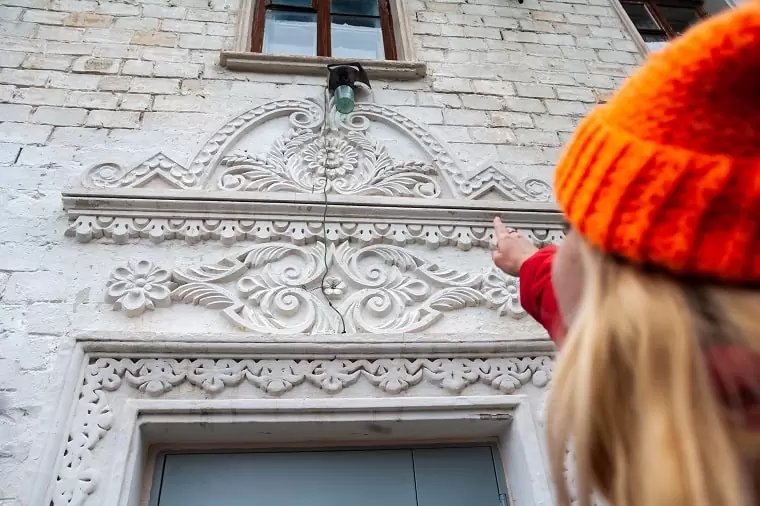 Stone decorations